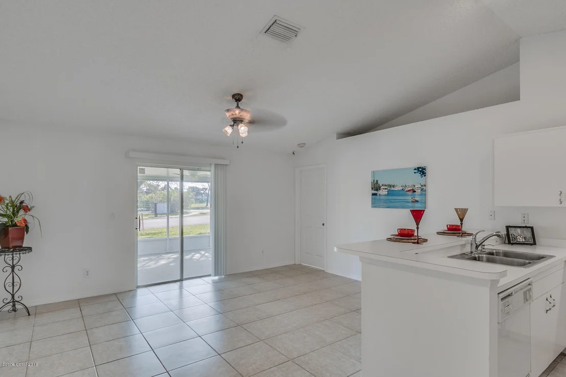 Photo of 918 Bimini Avenue
