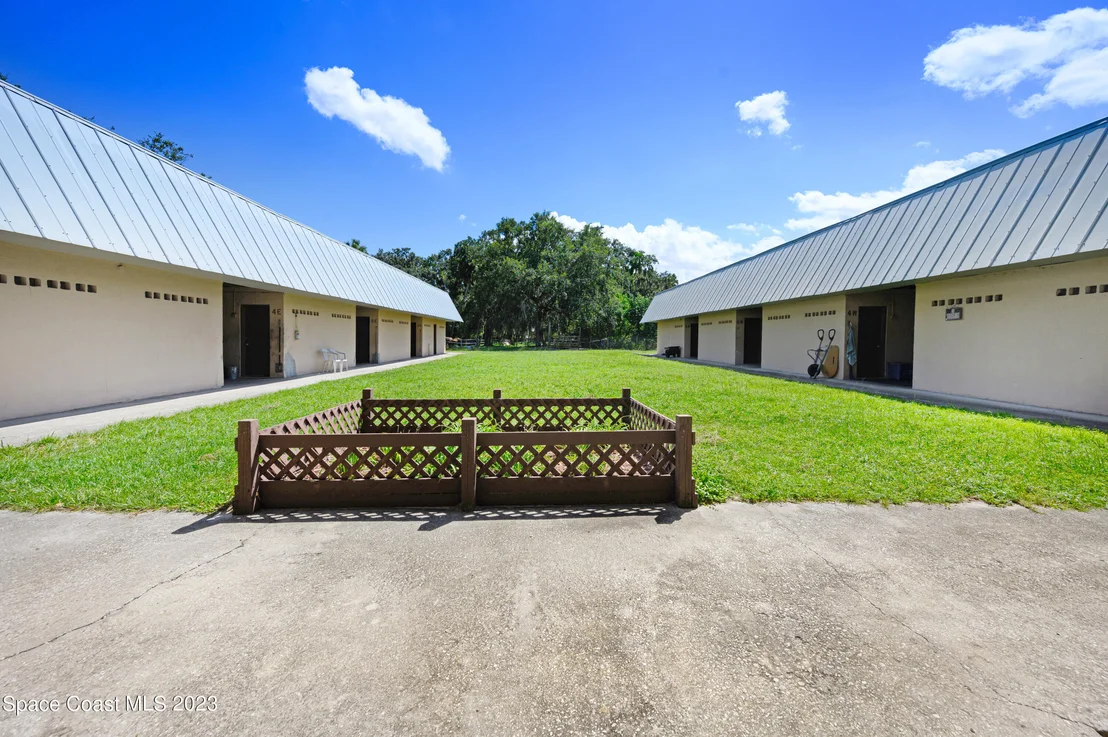 Photo of 2150 Lake Drive