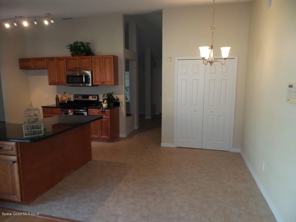 Photo of 854 Tiffany Place