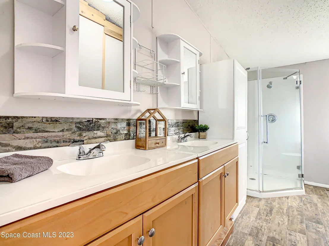 Photo of 9070 Mercury Drive