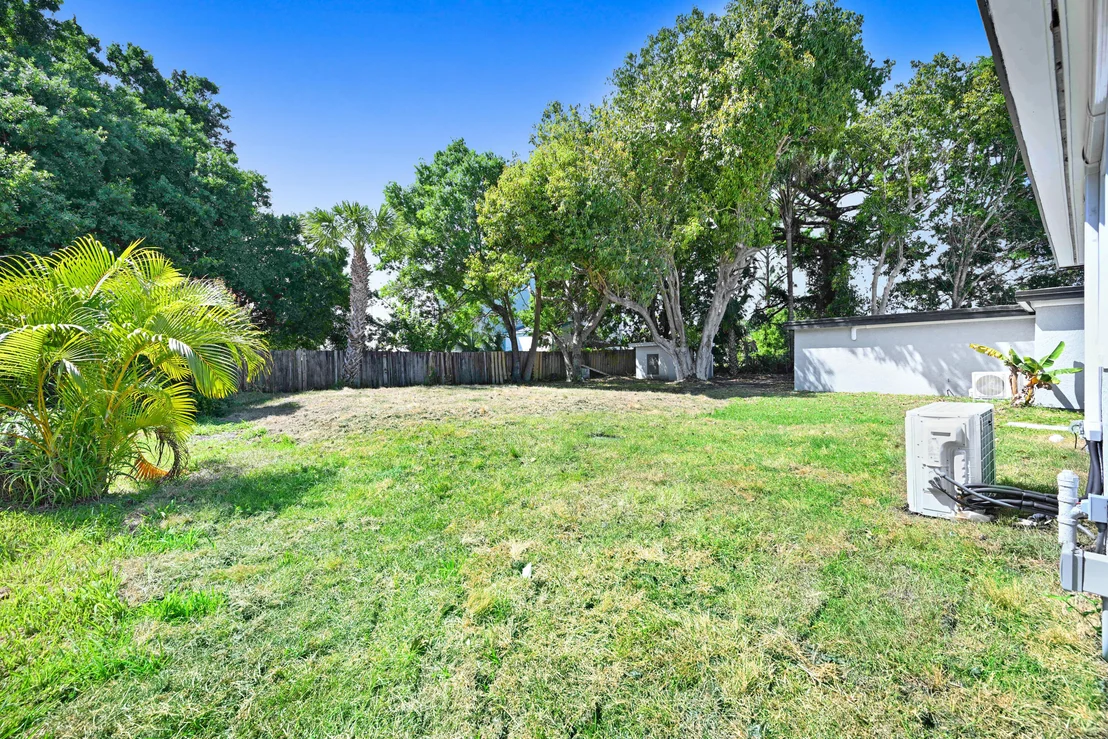 Photo of 447 Helen Street