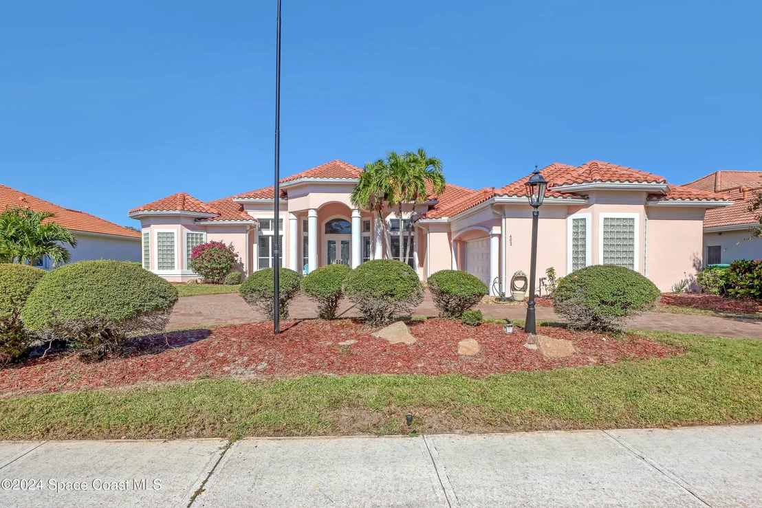 Photo of 402 Flanders Drive