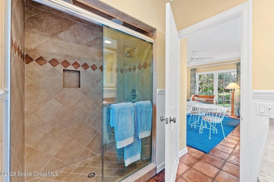 Photo of 680 Ocean Road