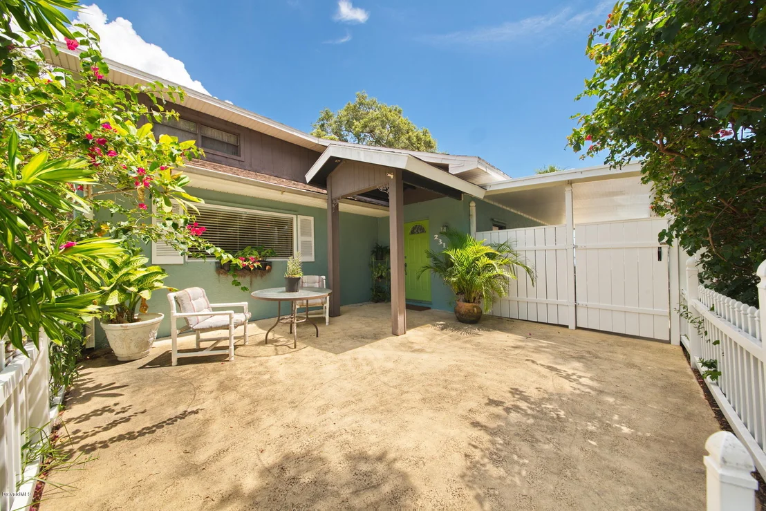 Photo of 2317 Pineapple Avenue