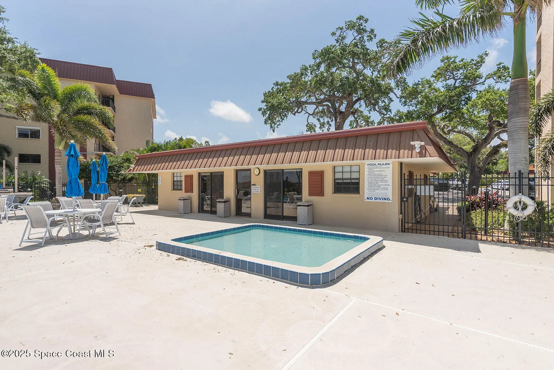 Photo of Unit 507B at 1049 Rockledge Drive