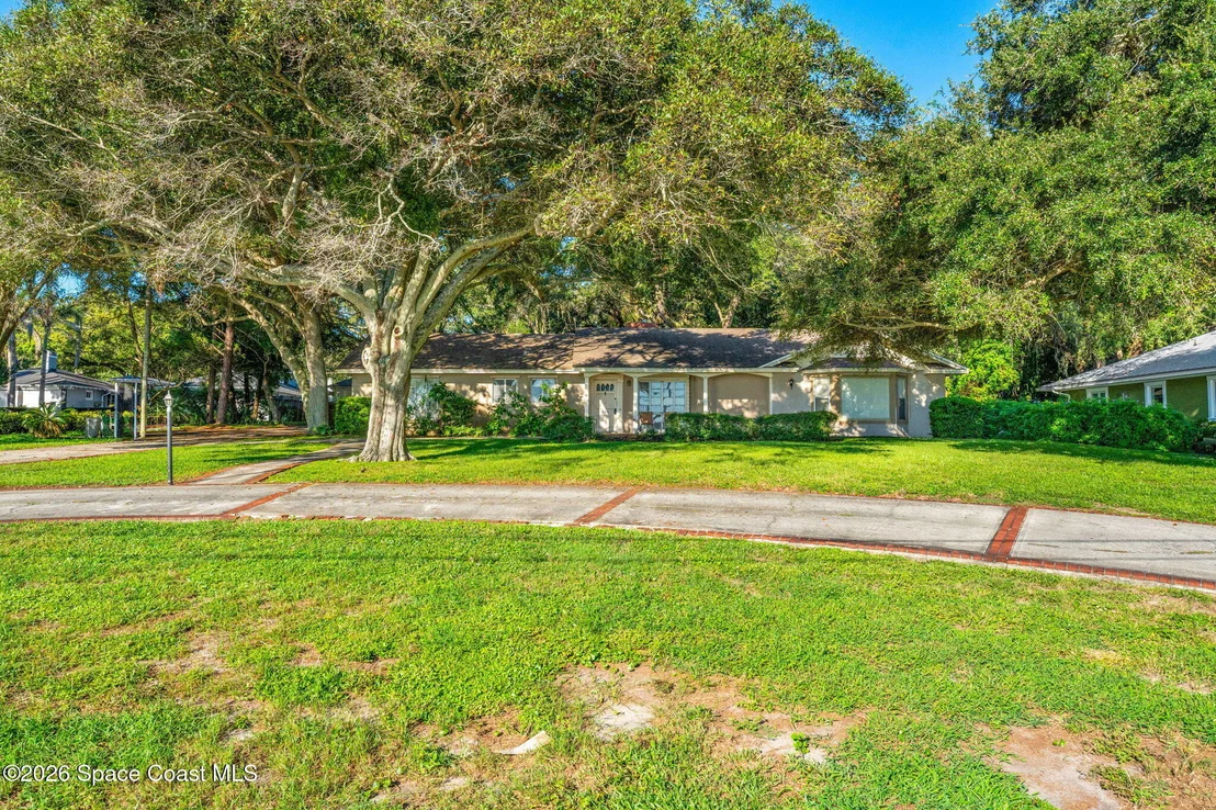 Photo of 925 N Indian River Drive