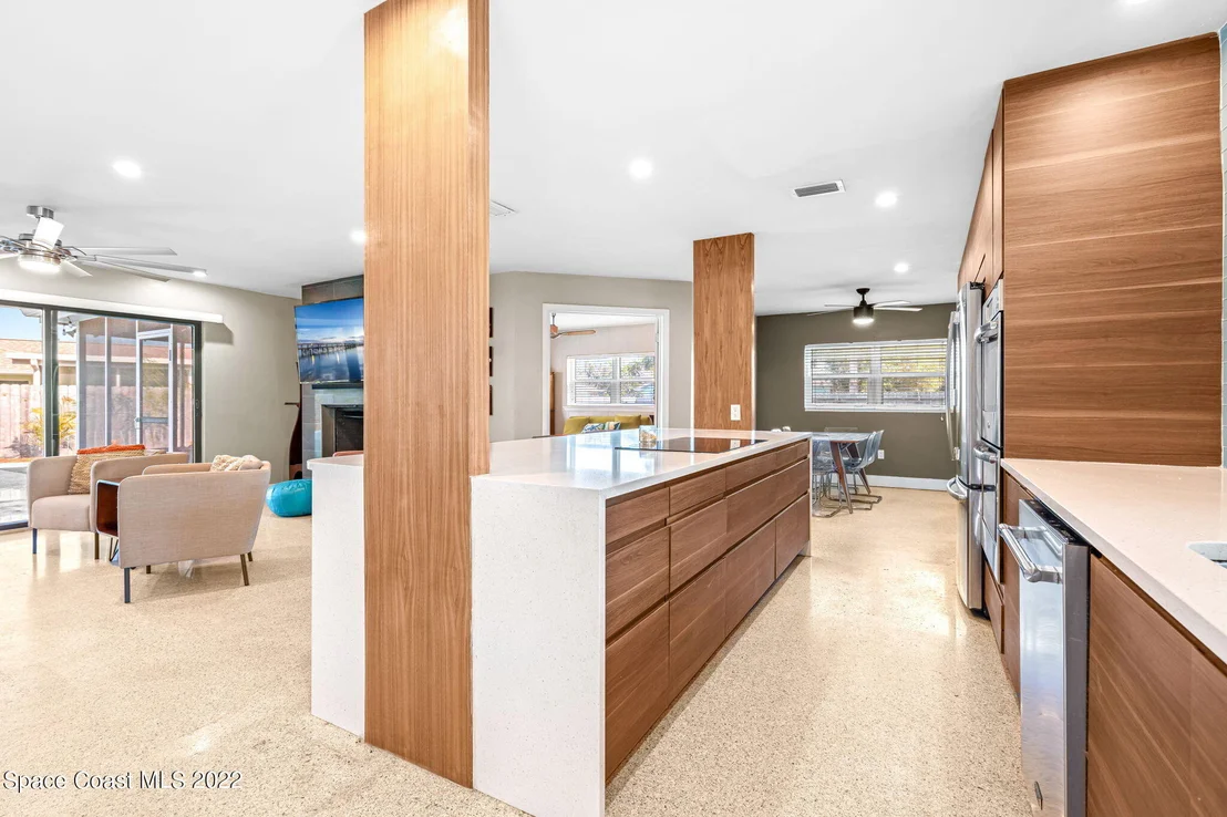 Photo of 518 Pine Tree Drive