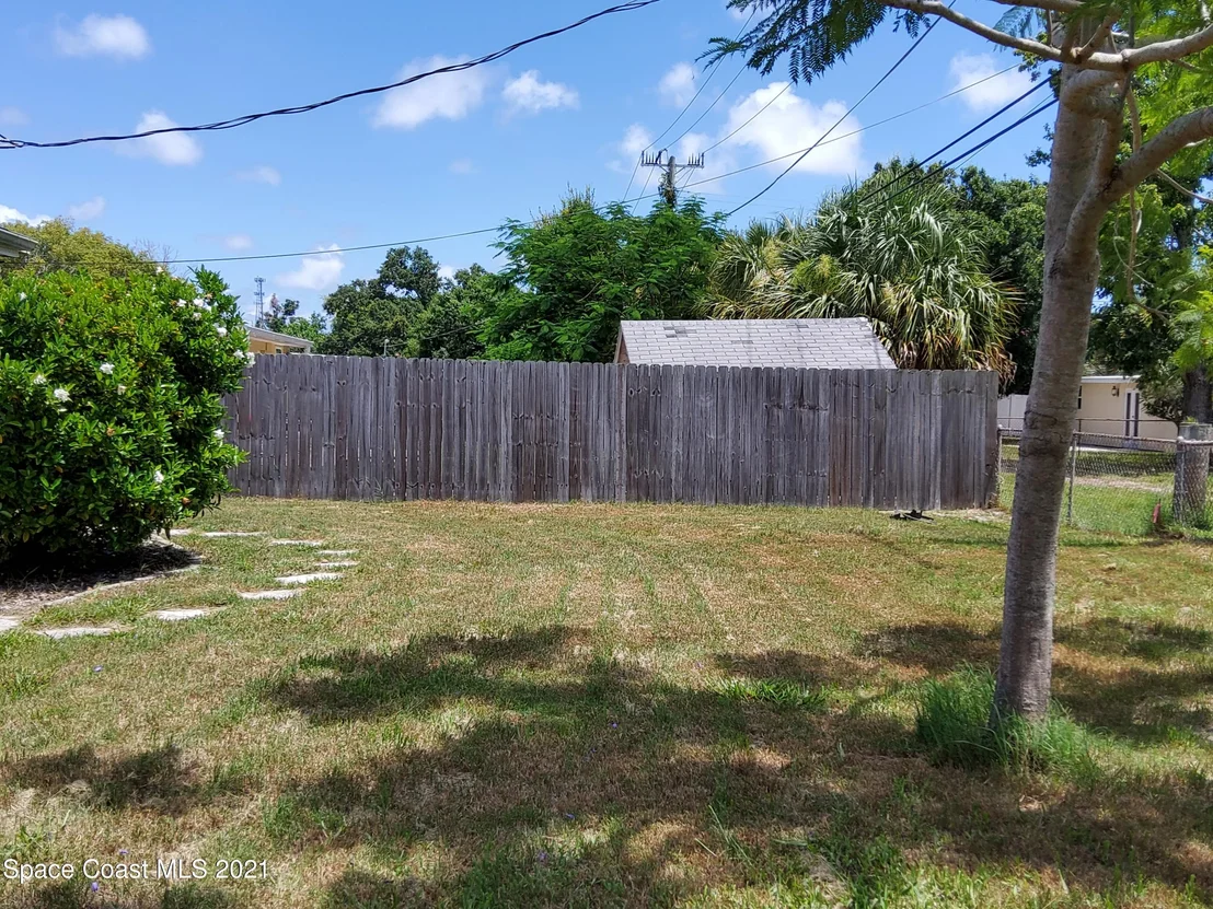Photo of 1595 Breeze Lane