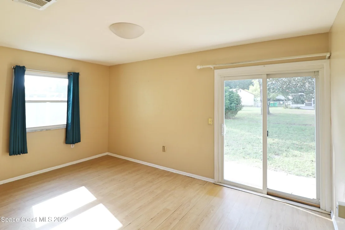 Photo of 955 Palm Street