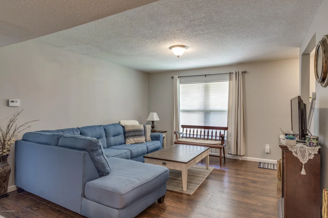 Photo of 942 Chace Lane NE