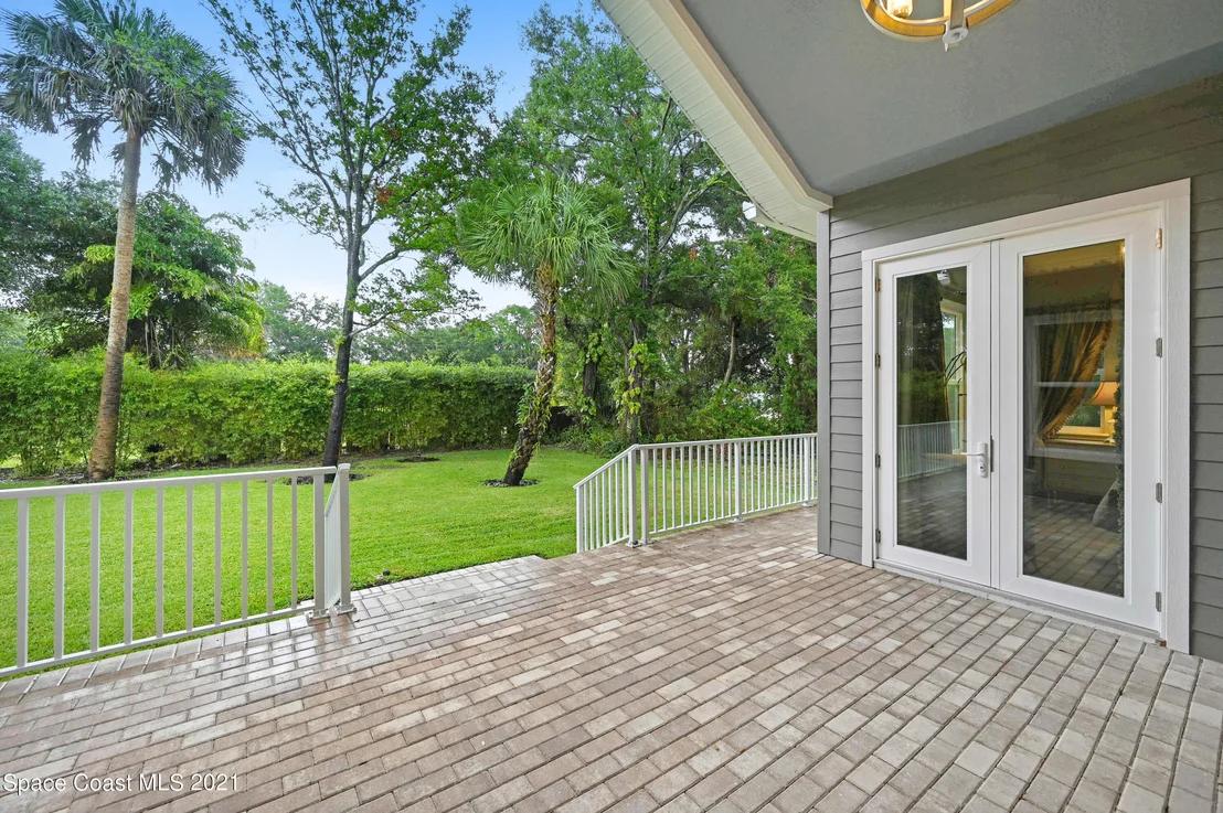 Photo of 2215 Bryan Street