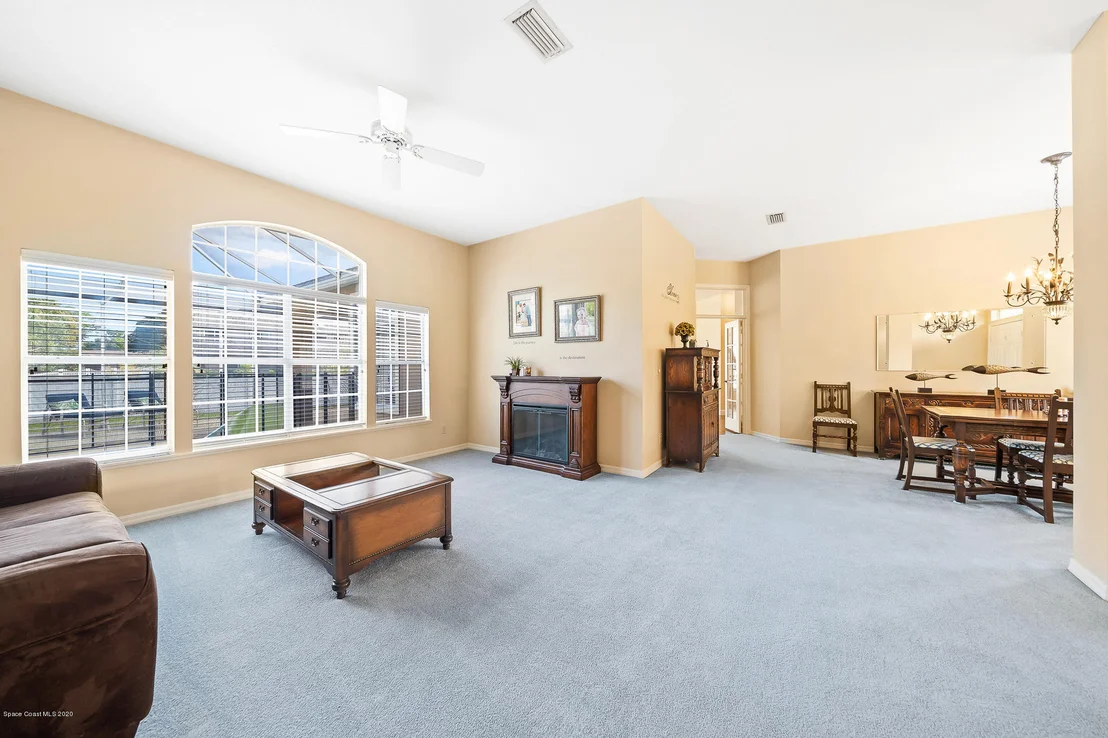 Photo of 4355 Canard Road