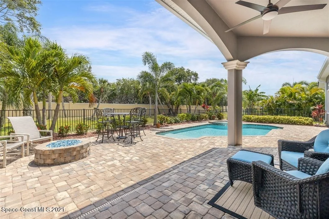 Photo of 823 Lorenza Place