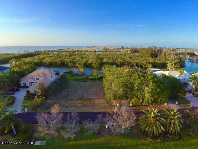 Photo of 280 Lanternback Island Drive