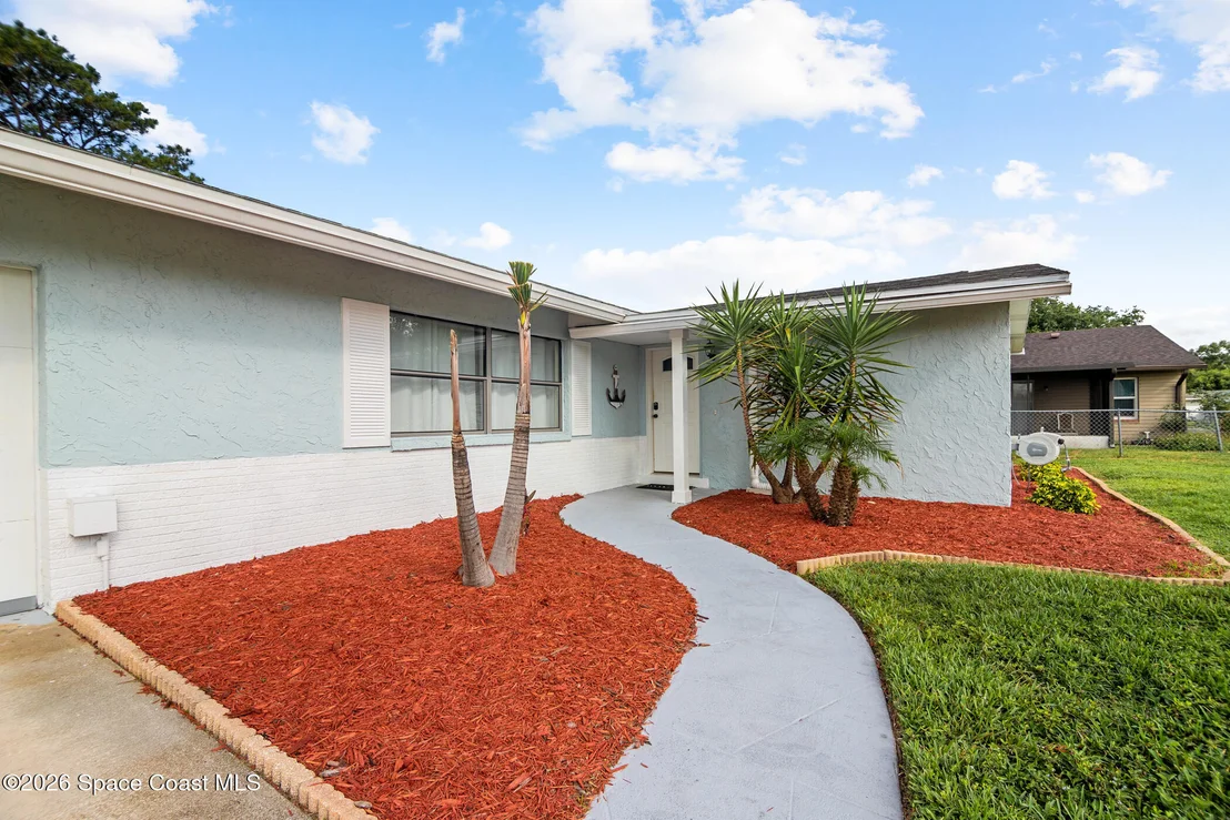 Photo of 2919 Colchester Road