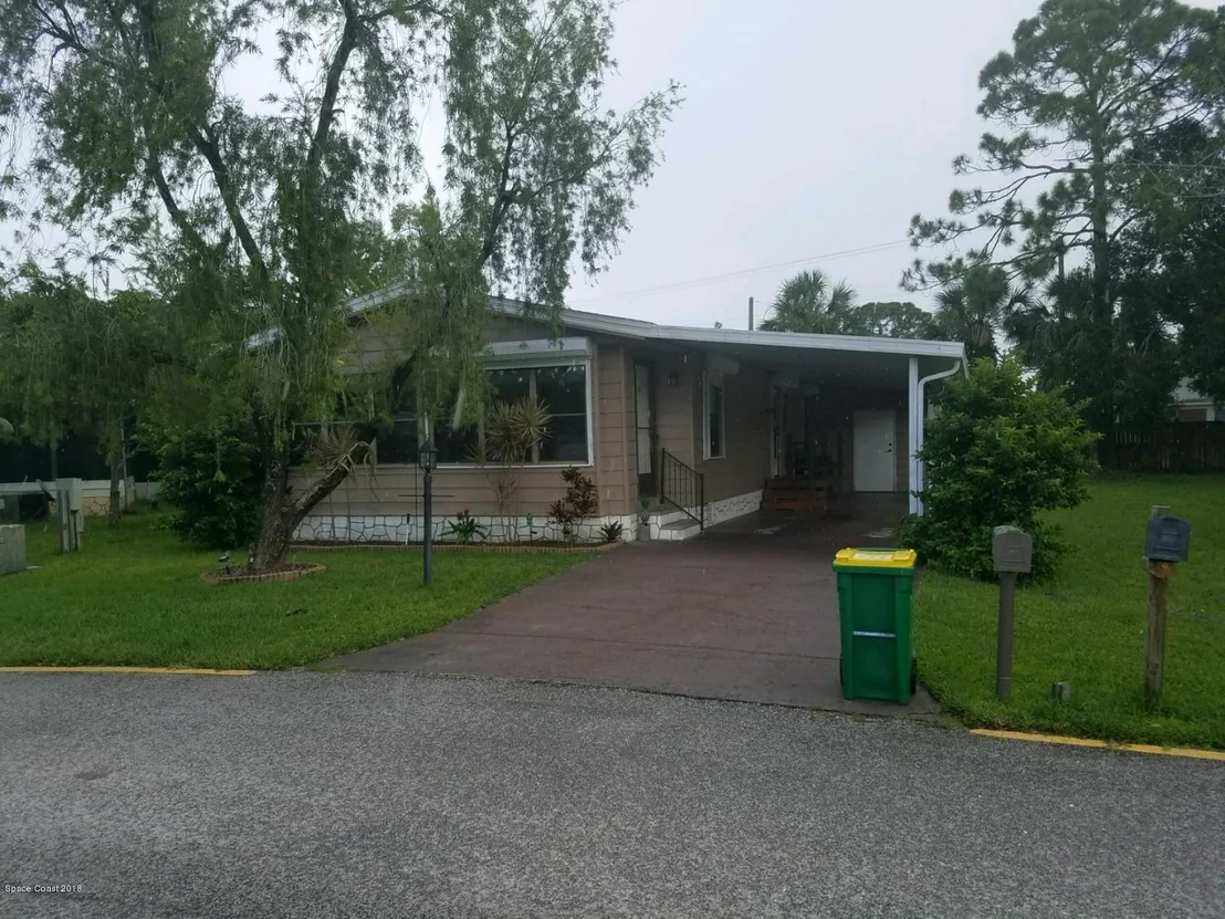 Photo of 4450 Twin Lakes Drive