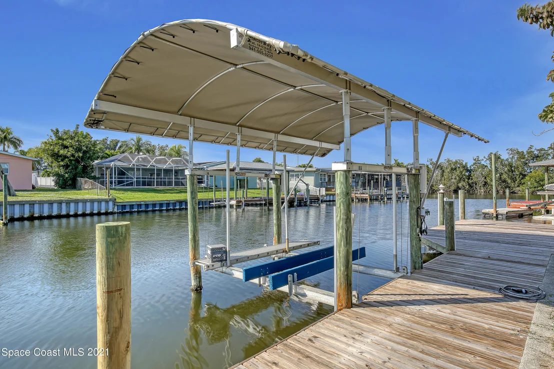Photo of 444 Sparrow Drive