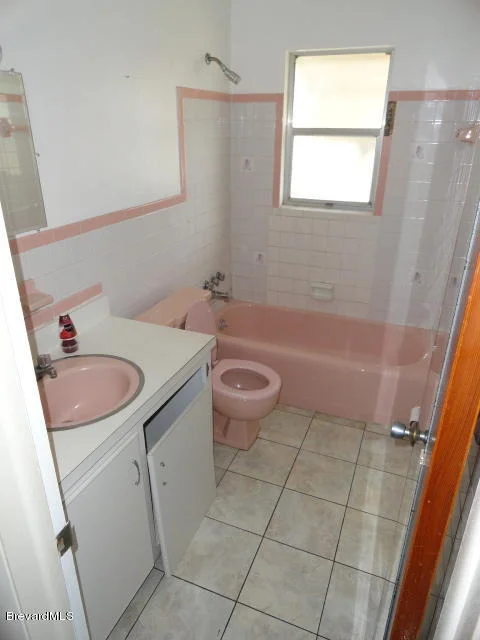 Photo of 717 Thomas Avenue