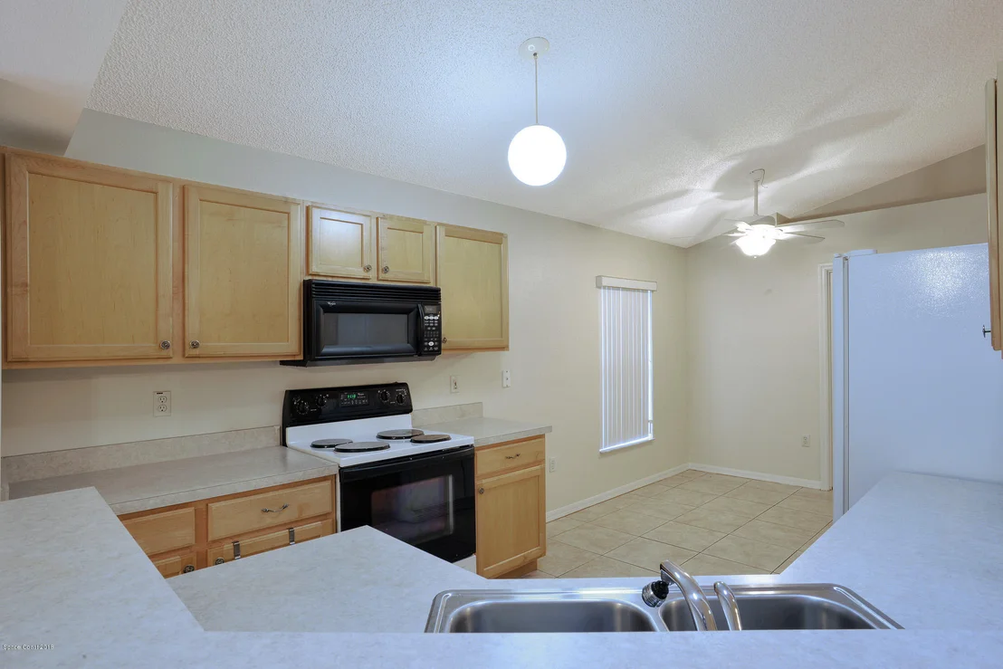 Photo of 2133 Spring Creek Circle NE