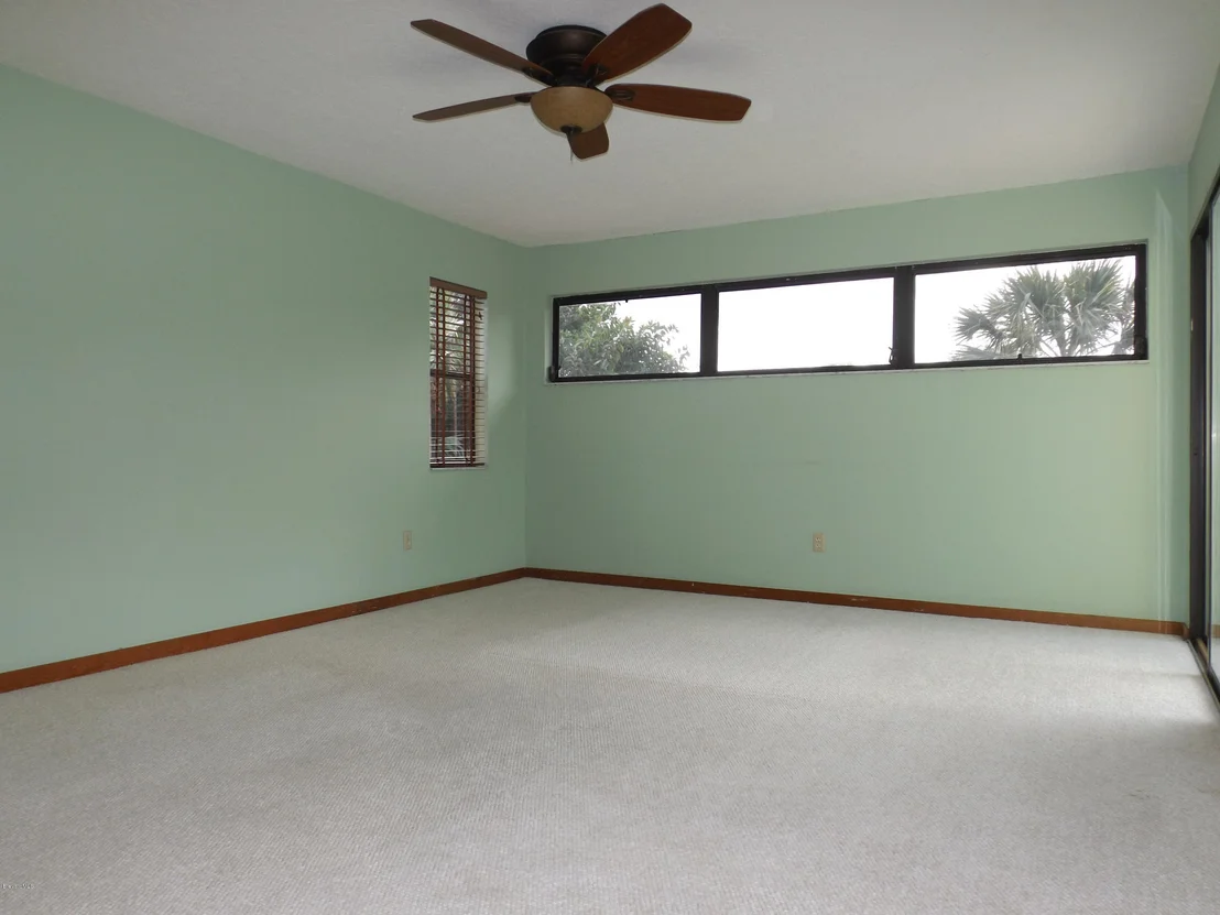 Photo of 6885 Angeles Road