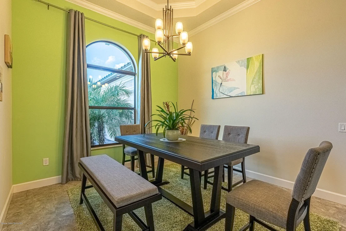 Photo of 824 Lorenza Place