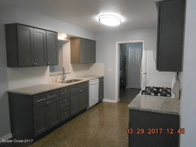 Photo of 1040 Slayton Avenue