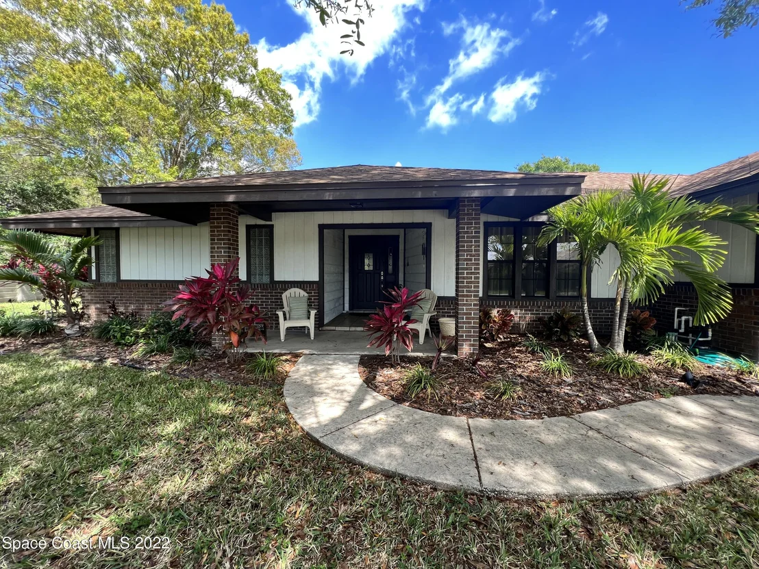 Photo of 2280 Hamlet Drive