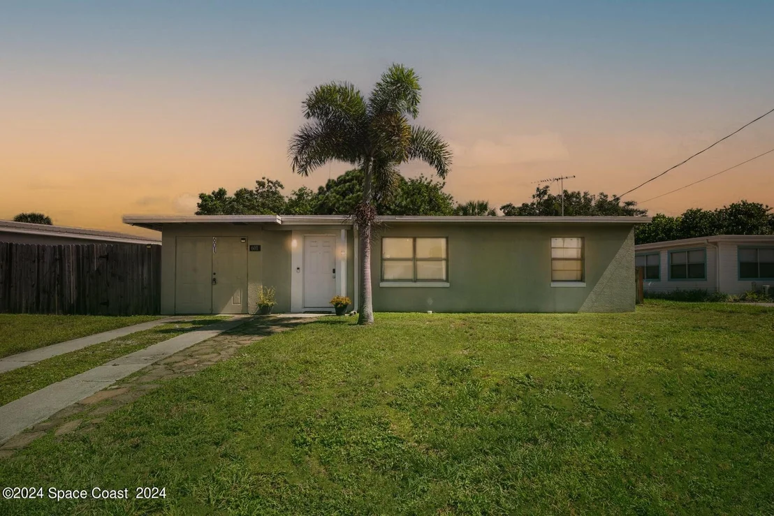 Photo of 601 Gardenia Drive