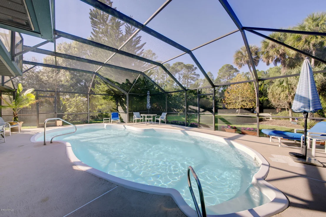 Photo of 1827 S Live Oak Drive