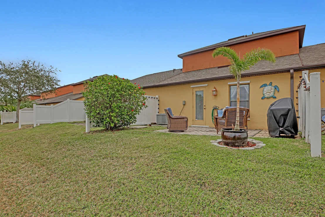 Photo of Unit 102 at 995 Luminary Circle
