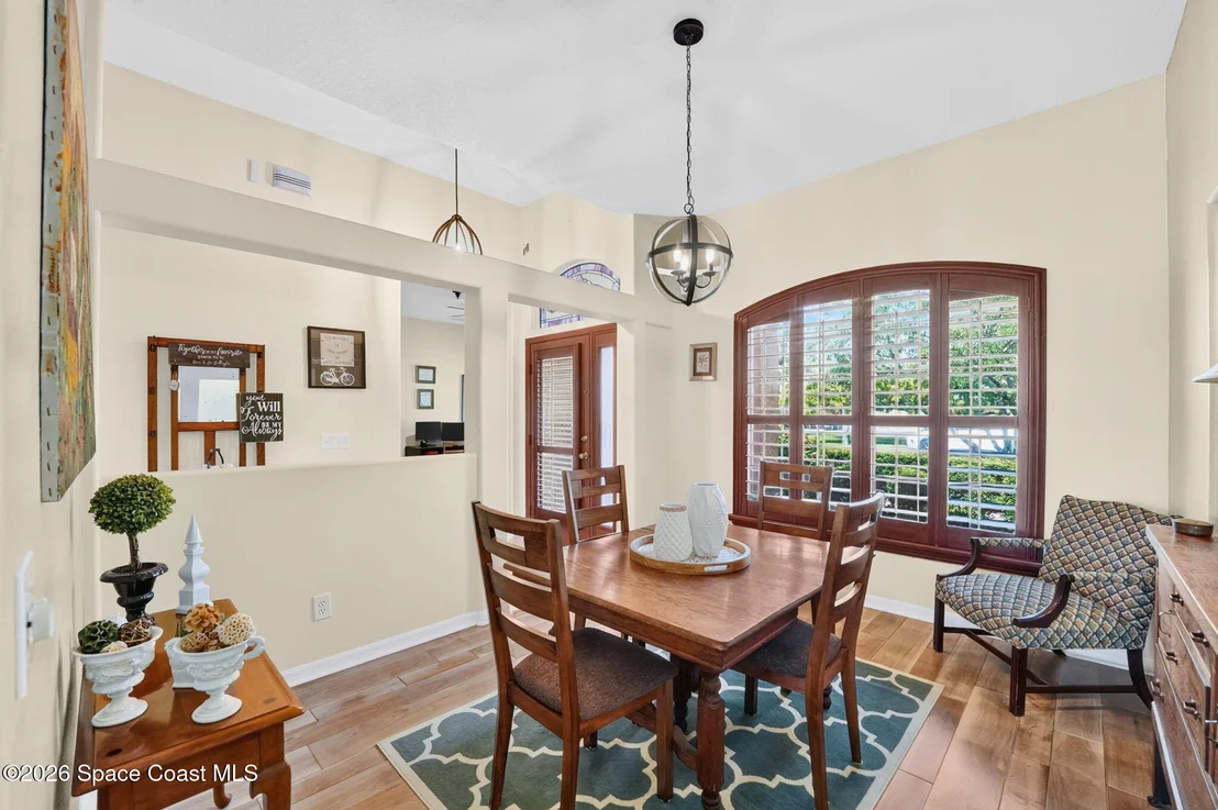 Photo of 1871 Thesy Drive