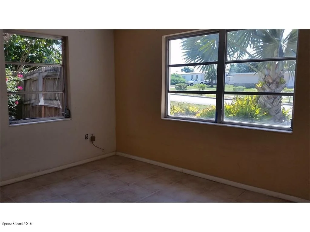 Photo of 824 Schumann Drive