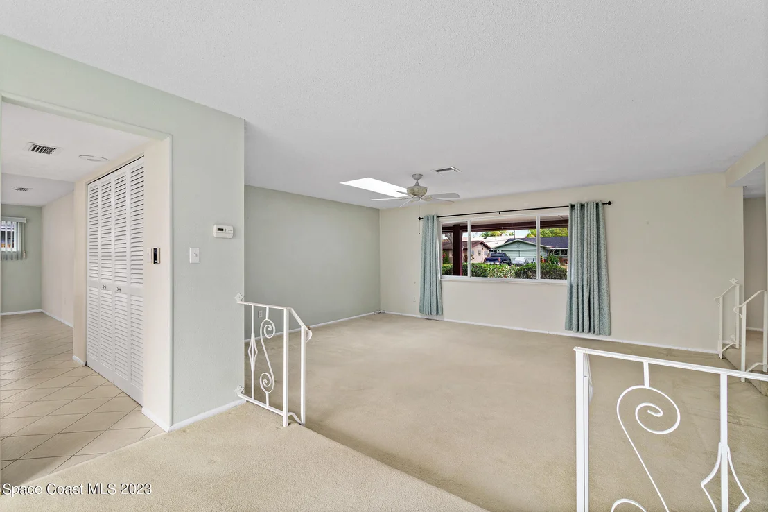 Photo of 909 Kings Post Road