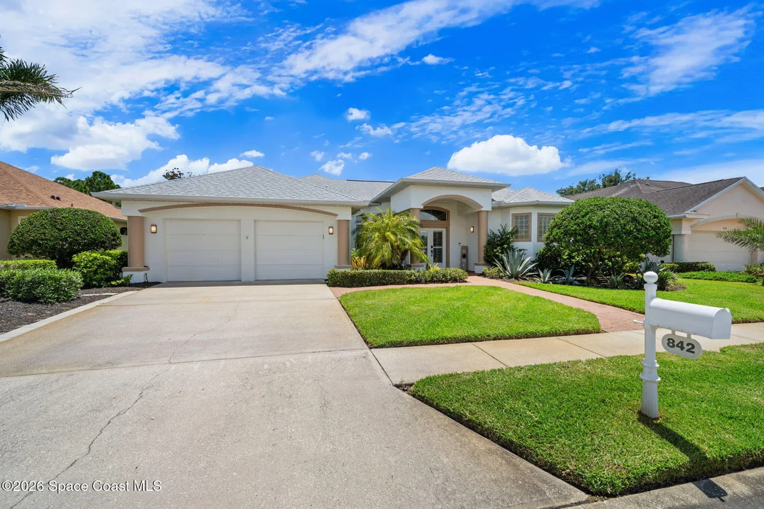 Photo of 842 Thrasher Drive