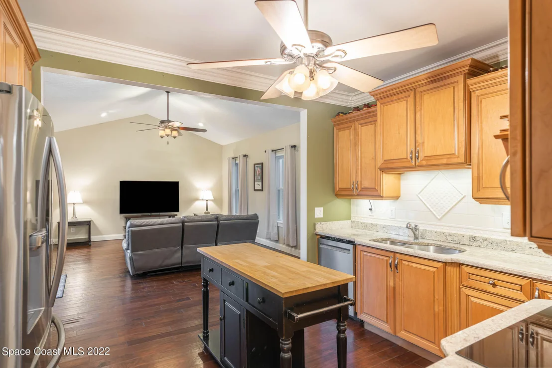 Photo of 1695 Highland Avenue