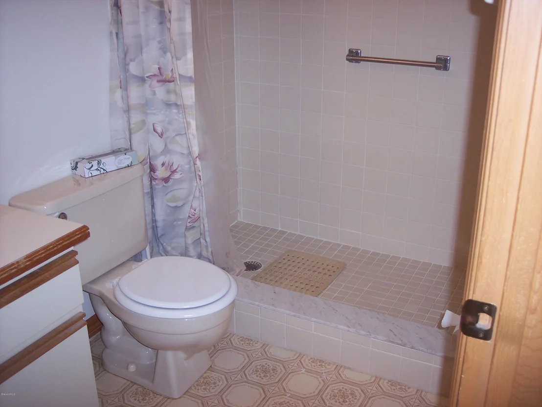 Photo of 880 Cross Lake Drive