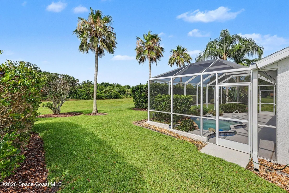 Photo of 1230 Meadowbrook Road NE