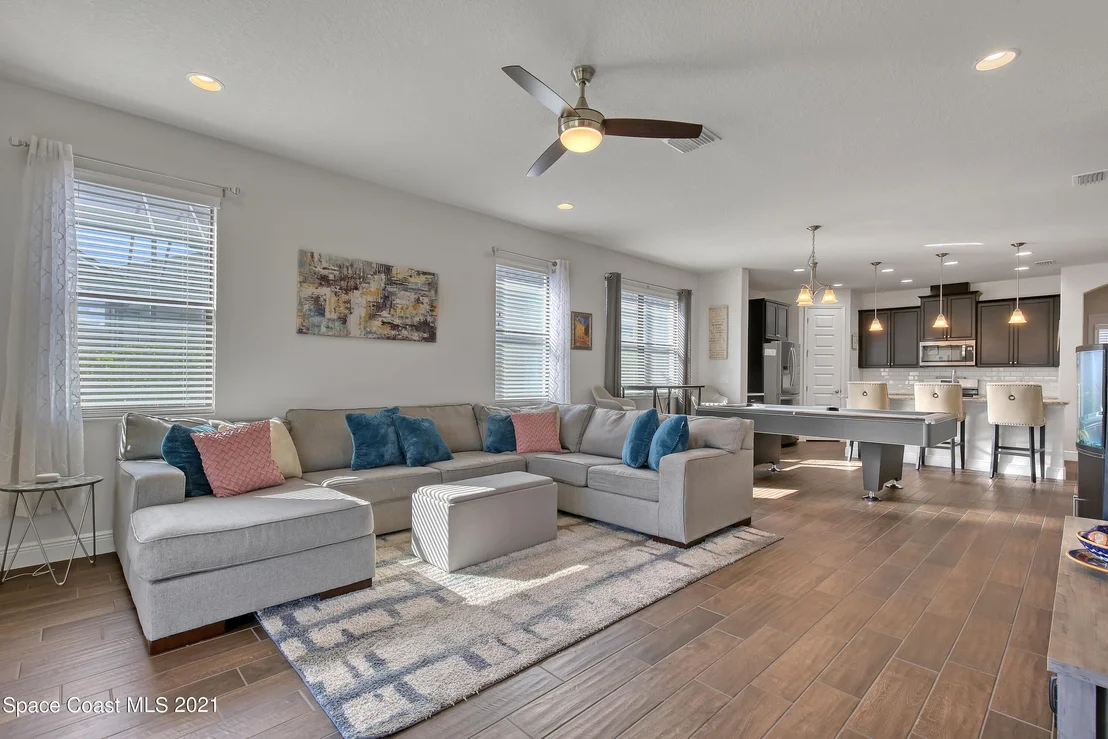 Photo of 7763 Poulicny Lane