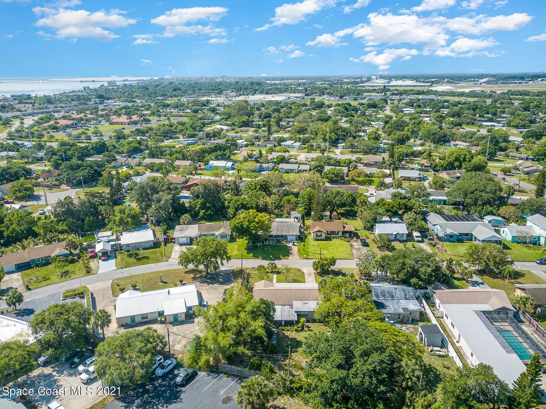 Photo of 570 Loveridge Drive