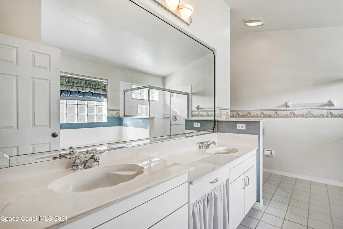 Photo of 1003 Pelican Lane