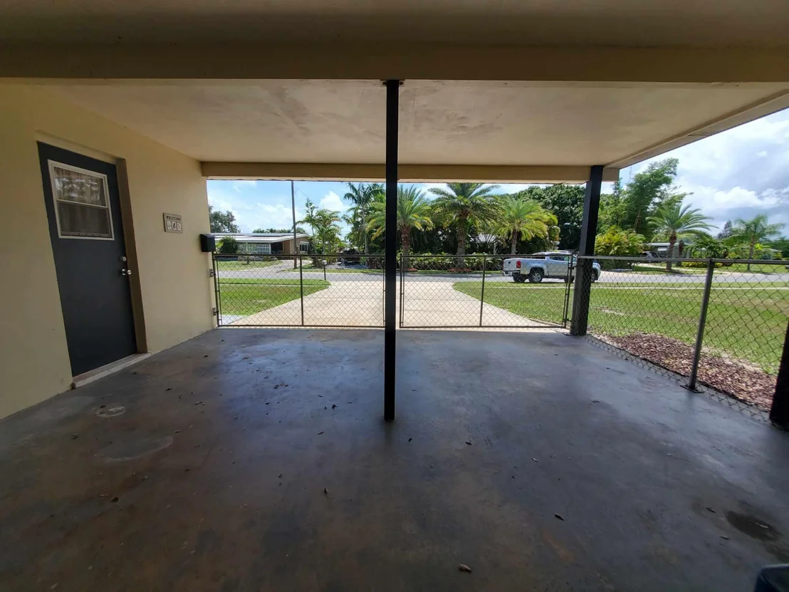 Photo of 971 Fulton Lane NE