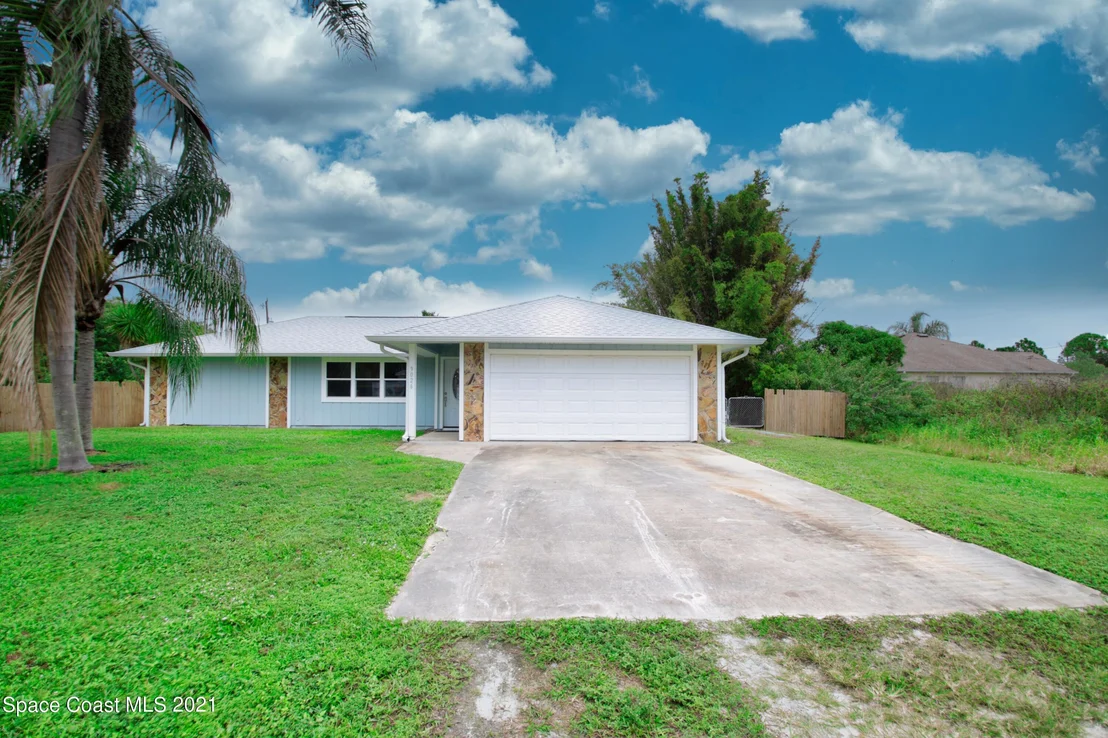 Photo of 9026 85th Place