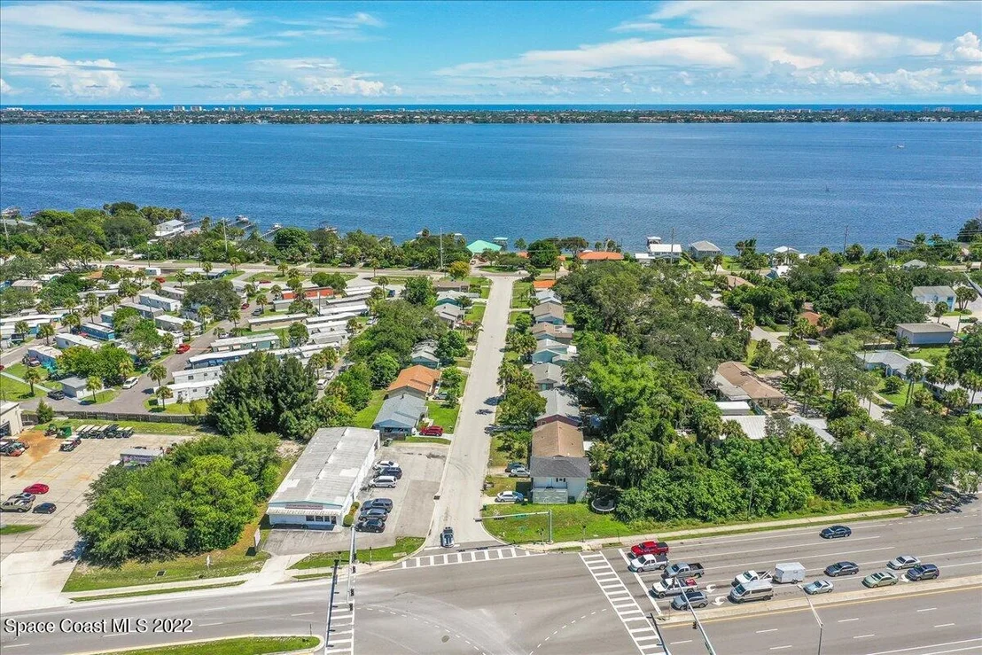 Photo of 1057 Riverdale Drive