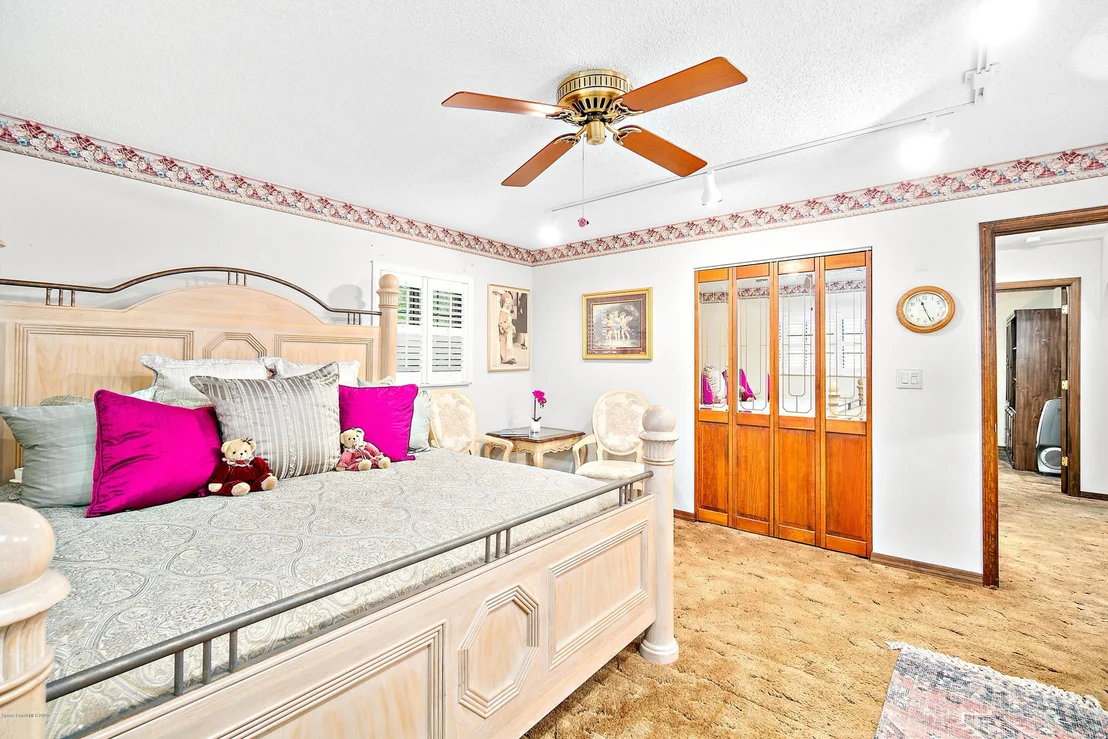 Photo of 1255 Friday Road