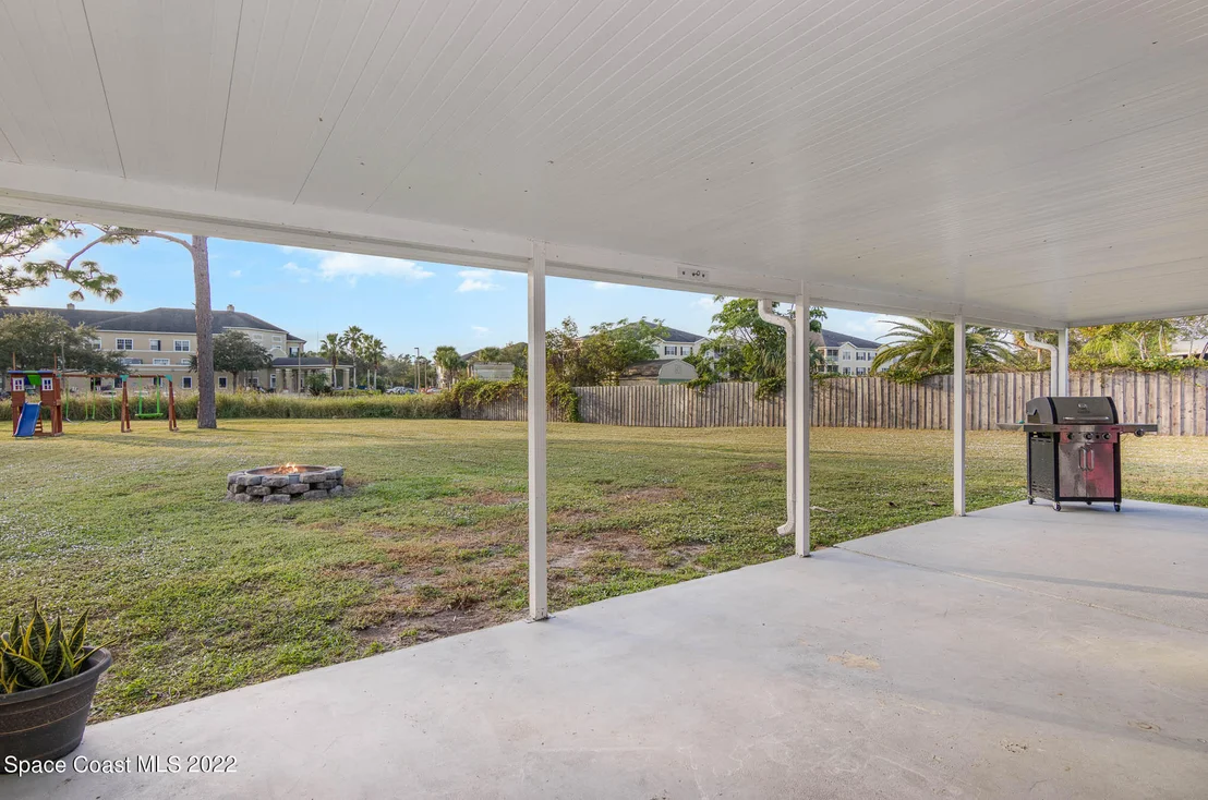 Photo of 723 Apollo Circle NE