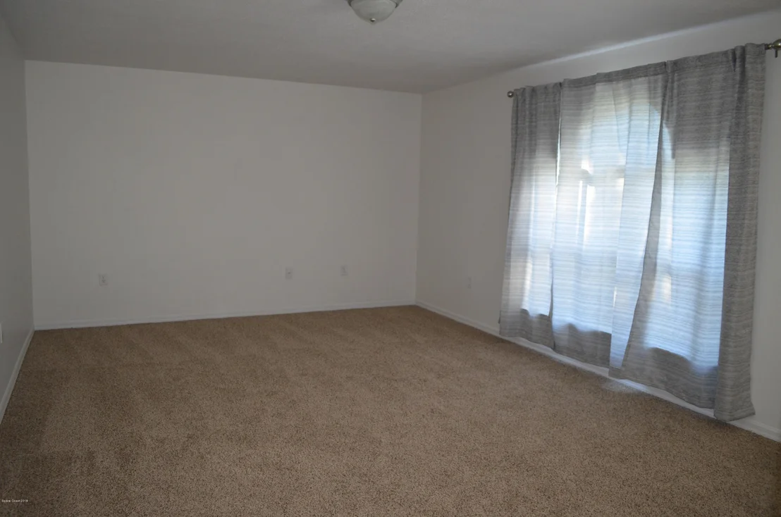 Photo of 689 Macon Drive