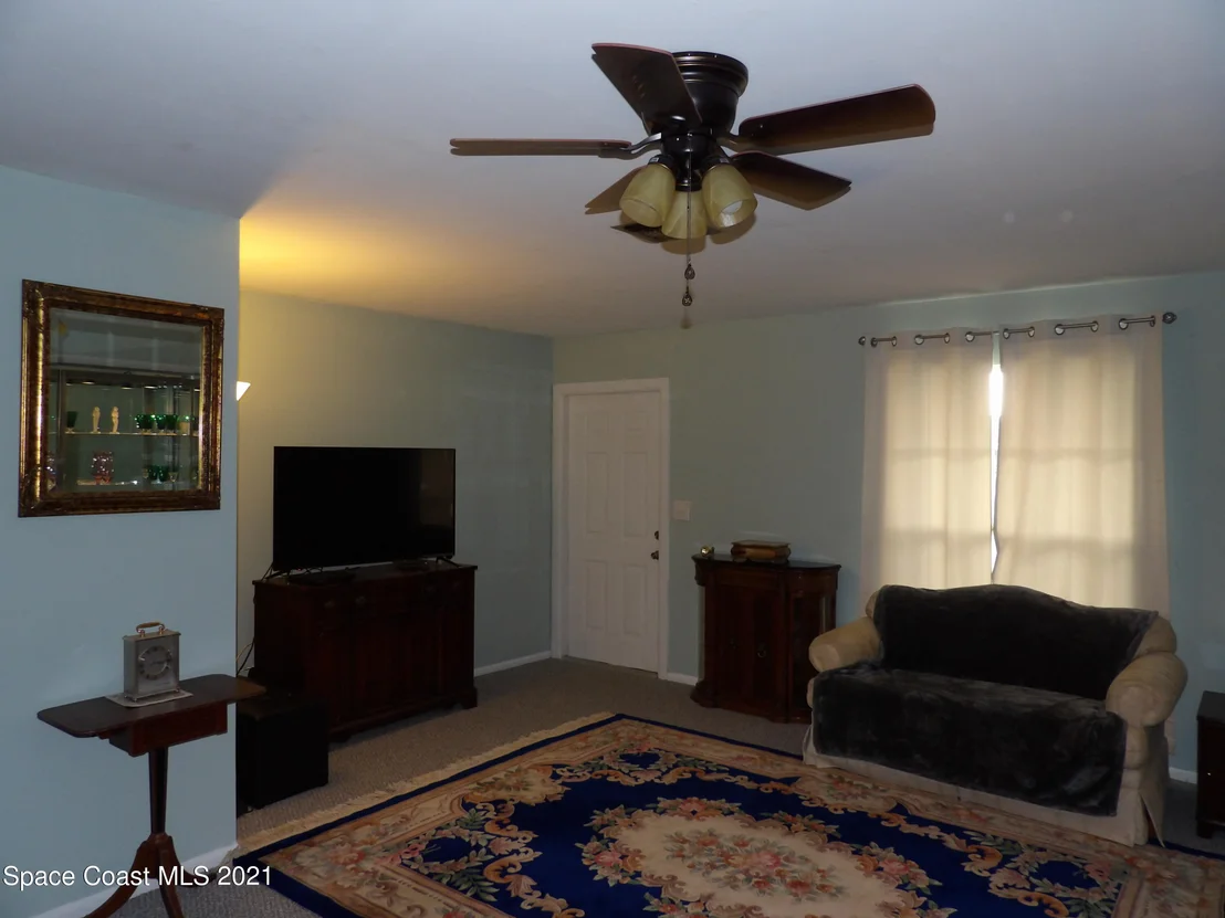 Photo of 797 Bianca Drive NE
