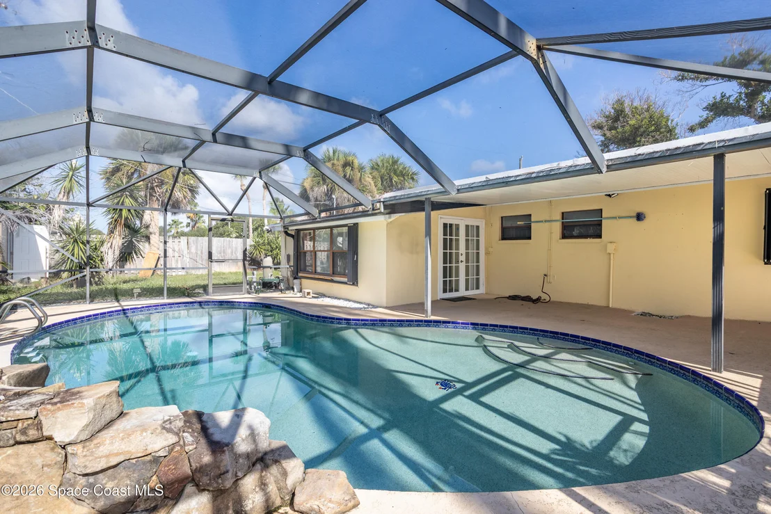 Photo of 335 Brewster Road