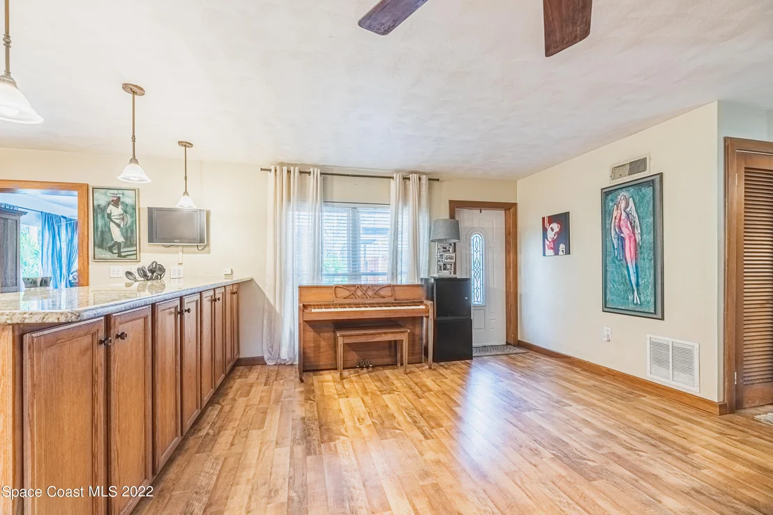 Photo of 30 Scott Lane