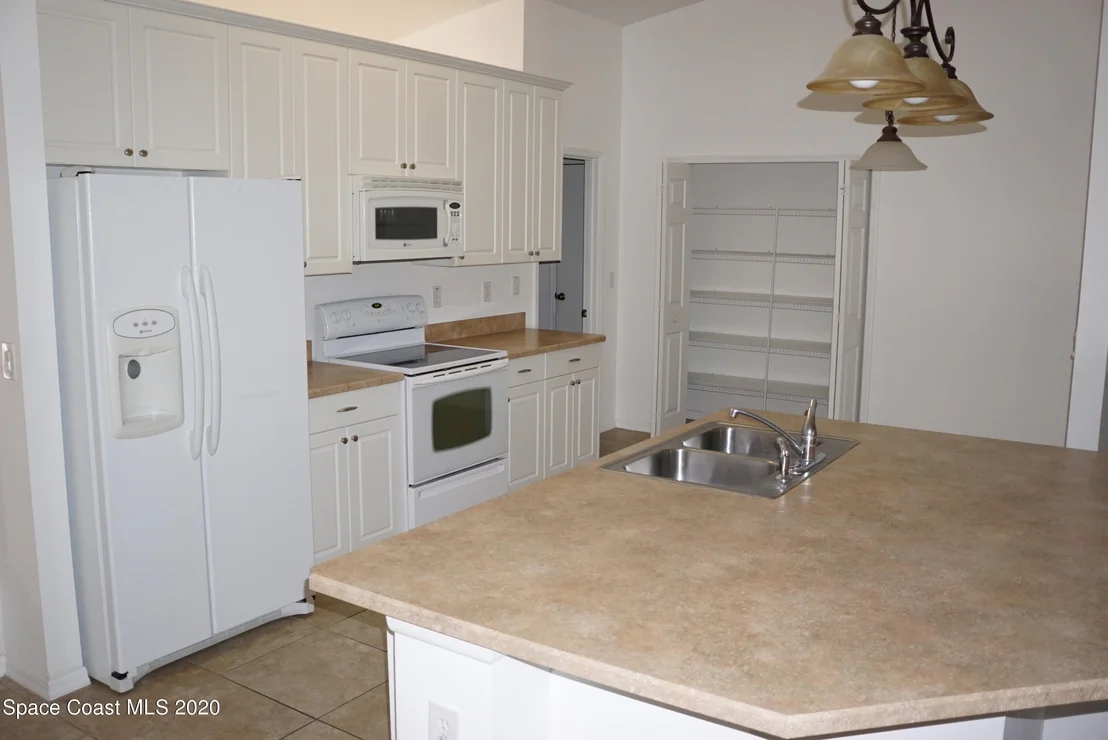 Photo of 1101 Morgan Circle NE
